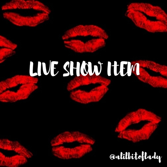 Posh Live Show Item or Bundle - Picture 1 of 1